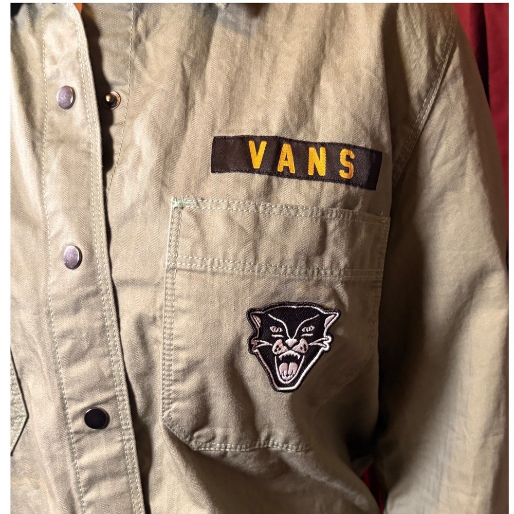 Vans Utility Shirt Mens L Green Good Long Sleeve Panther Patch Button Up Logo - Picture 2 of 8